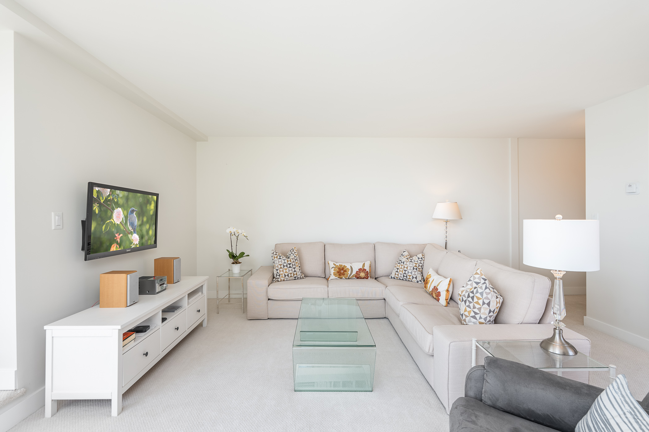 #303 – 2108 Argyle Avenue